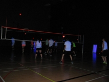 centre-communautaire-pierre-lemaire-drummondville_activite-jeunesse_tournoi-black-light23